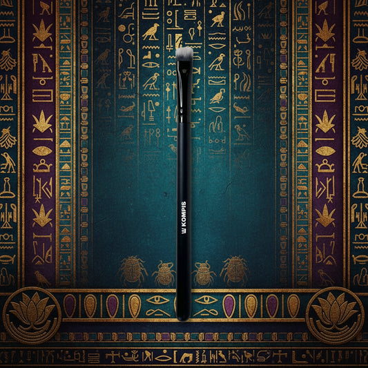 Packing Eye Brush.png